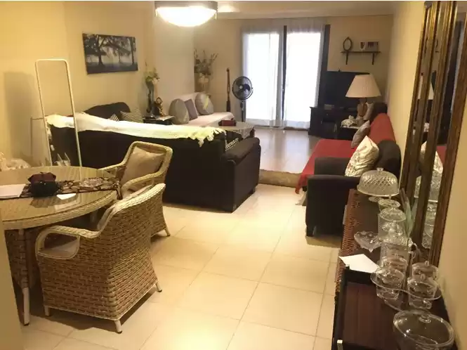 yerleşim Hazır Mülk 2 yatak odası F/F Apartman  kiralık içinde Al Sadd , Doha #7783 - 1  image 